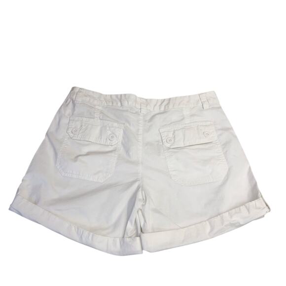 Liz Claiborne Summer White Cuffed Hem Shorts Side and Back Pockets Mid Rise - Picture 6 of 16